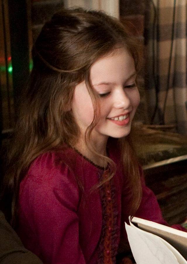 Mackenzie Foy, czyli Renesmee ze Zmierzchu, wyrosła na przepiękną kobietę