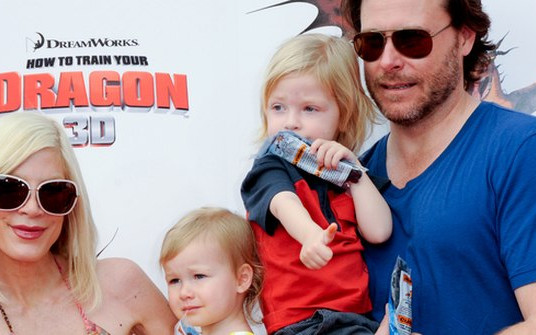 Tori Spelling z całą rodzinką (FOTO)