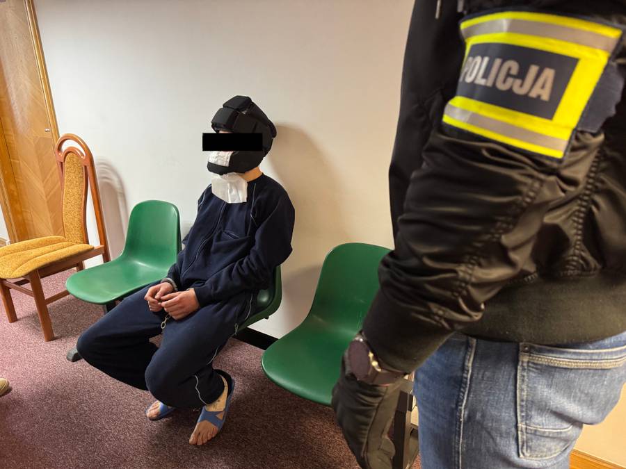 To on był sprawcą brutalnego mordu na UW! 22-letni Mieszko R. pochodzi z rodziny prawniczej (FOTO)