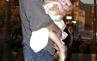 Suri Cruise i jej nowe zabawki