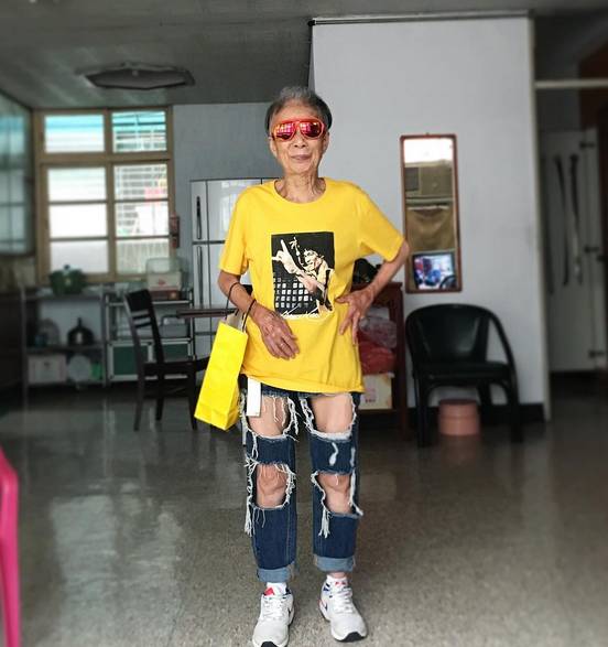 Ta 88-letnia kobieta ubiera się modniej OD CIEBIE!