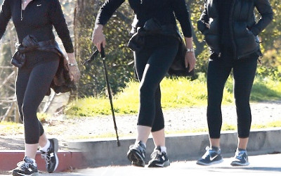 Fajna laska z… laską (FOTO)