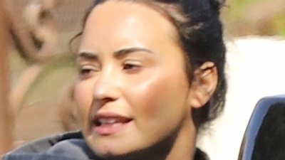 Tak chuda jeszcze nie była! Demi Lovato chwali się swoim płaskim brzuchem