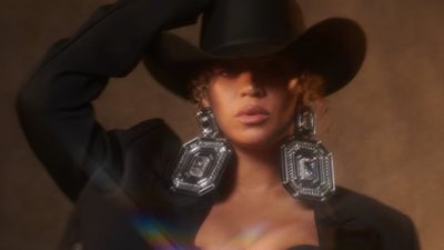 Beyoncé zszokowała wszystkich. Teraz będzie śpiewać muzykę country [WIDEO]