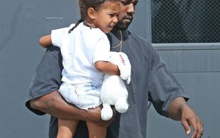 Kanye West walczy o tytuł najseksowniejszego tatusia w Hollywood?