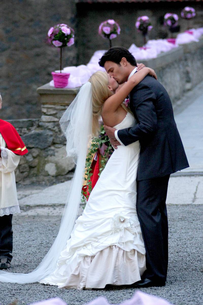 Tak wyglądał ślub Anety Zając i Mikołaja Krawczyka w „Pierwszej miłości”. Mało kto wie, że poznali się dużo wcześniej… (FOTO)