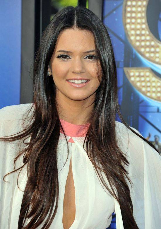 Kendall Jenner zoperowała nos?