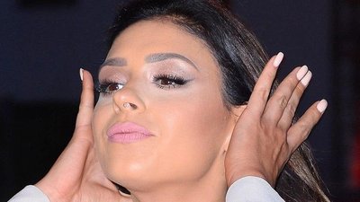 Co jest nie tak z makijażem Klaudii Halejcio? Widzicie TO?