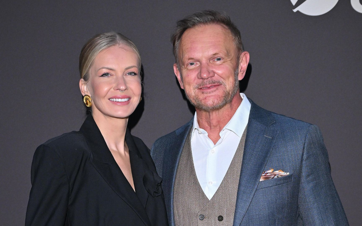 Cezary Pazura na ściance z żoną. Edyta zadała szyku w czerni!