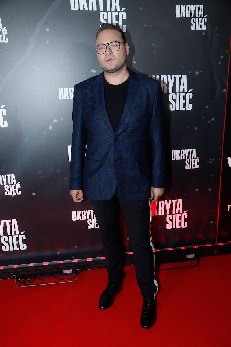 Premiera filmu “Ukryta sieć”. Grażyna Torbicka i jej szczupłe nogi, cała na czarno Magdalena Koleśnik, zakochani Trybsonowie