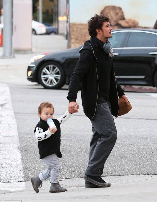 Stare zdjęcia Orlando Blooma z synkiem Flynnem