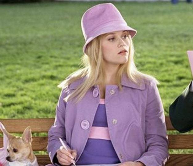 Reese Witherspoon zatrzymała CAŁĄ garderobę Elle Woods z „Legalnej Blondynki 2”! “Dostałam 77 par szpilek Jimmy Choo”