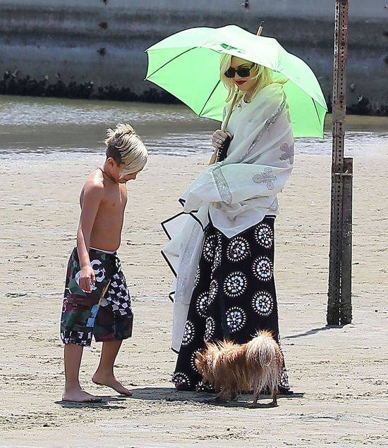 Gwen Stefani ukrywa się przed słońcem