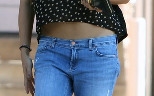 Mila Kunis brzuszek zgubiła ekspresowo (FOTO)