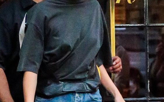 Czy Kendall Jenner chce pozbyć się swoich piersi?