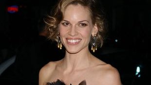 Hilary Swank przy kości?