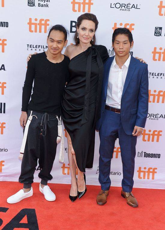 Niespodziewana decyzja Angeliny o czwartym ślubie była szokiem dla jej dzieci