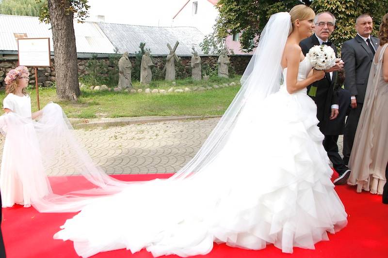 Śluby gwiazd: Joanna Krupa powiedziała “TAK” w Krakowie, a Kaczorowska w Toskanii