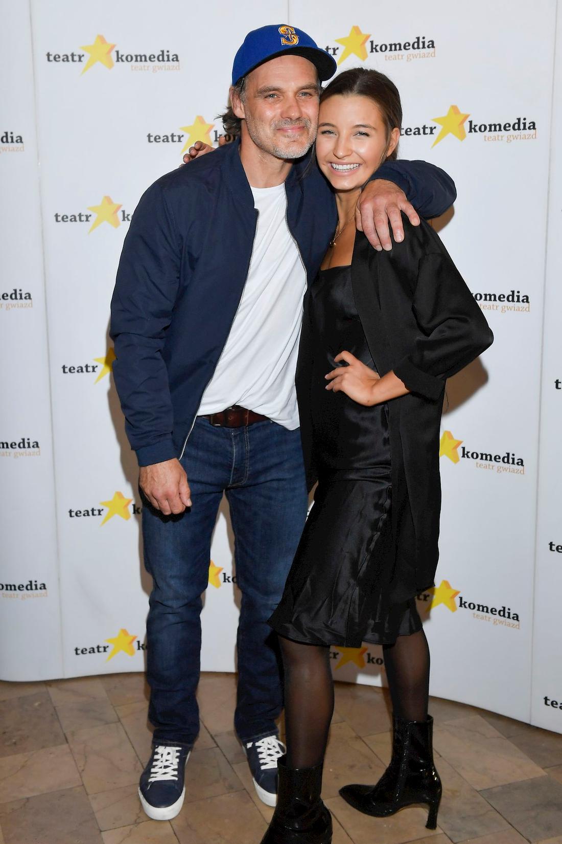 Julia Wieniawa, Jan Wieczorkowski na premierze spektaklu. 