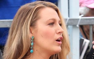 Hejterzy zarzucają Blake Lively, że jest gruba!