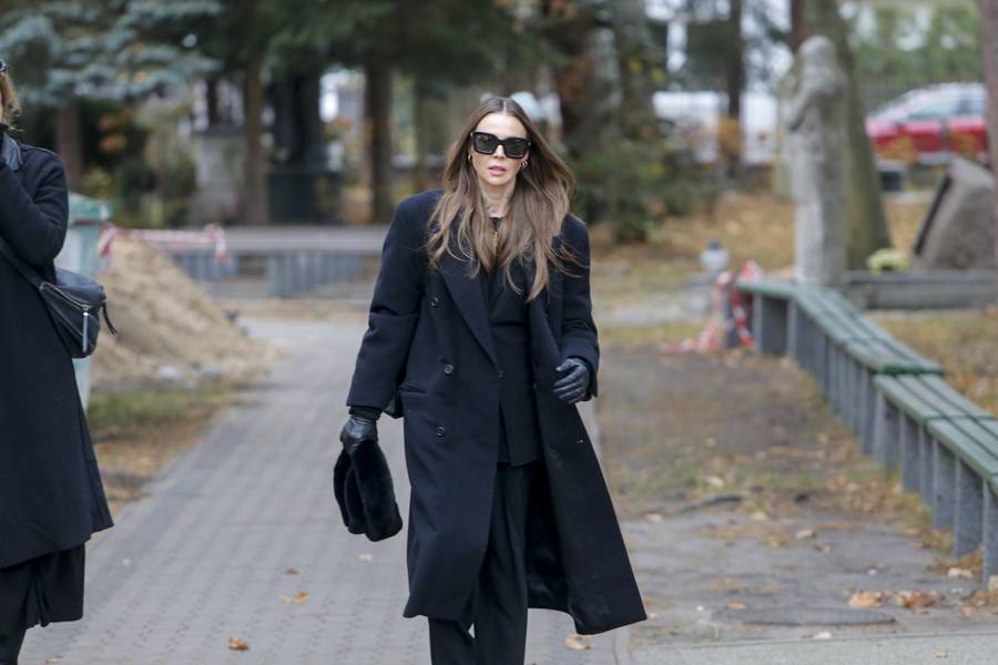 Dziś pogrzeb Izabeli Wójcik. W ostatniej drodze towarzyszyło jej wiele gwiazd (FOTO)