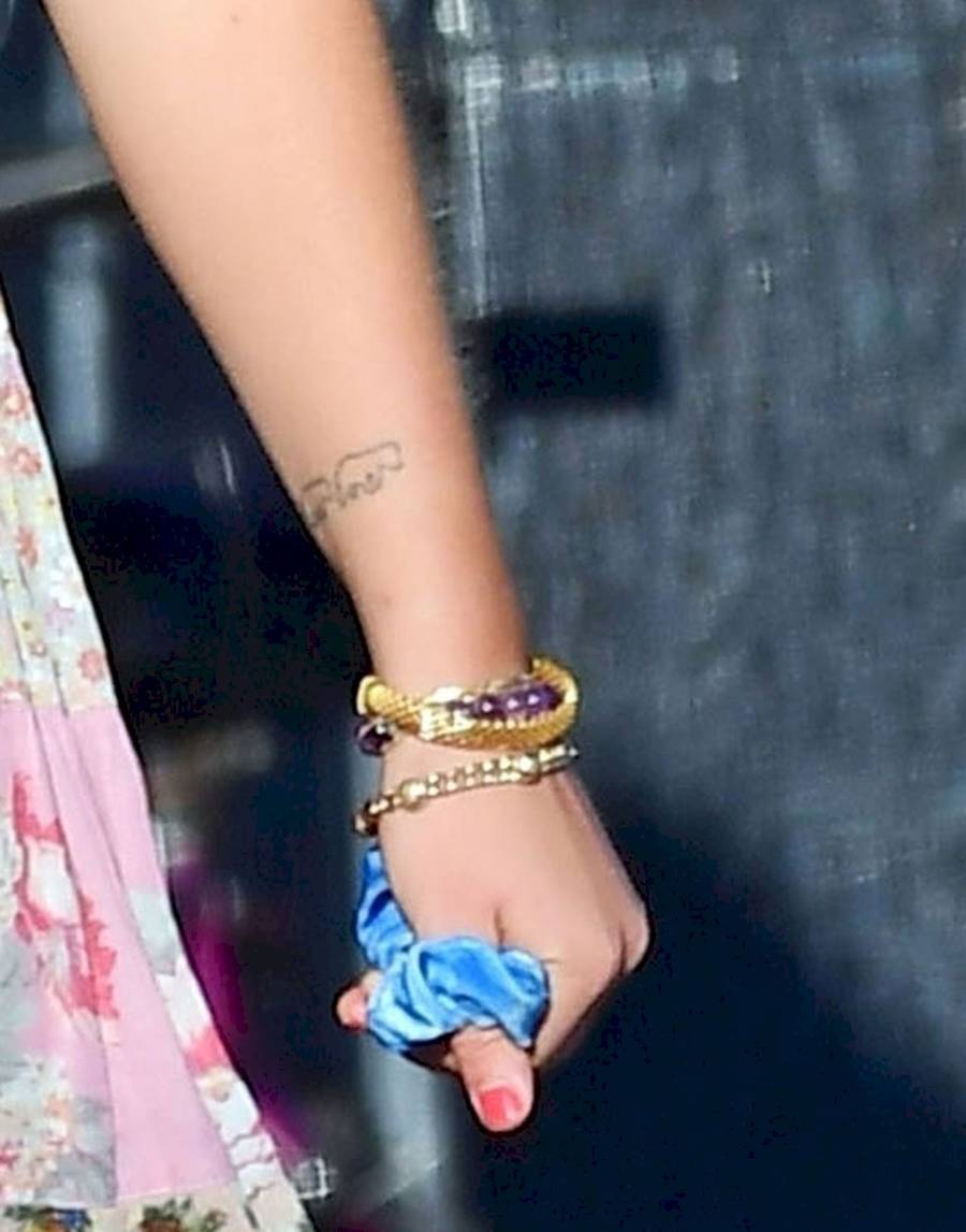 Lady Amelia Windsor ma tatuaż na ręce