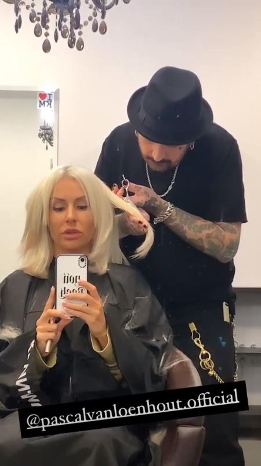 Blanka Lipińska ma inną fryzurę. Ładnie wygląda? Blanka Lipińska pokazała metamorfozę włosów.