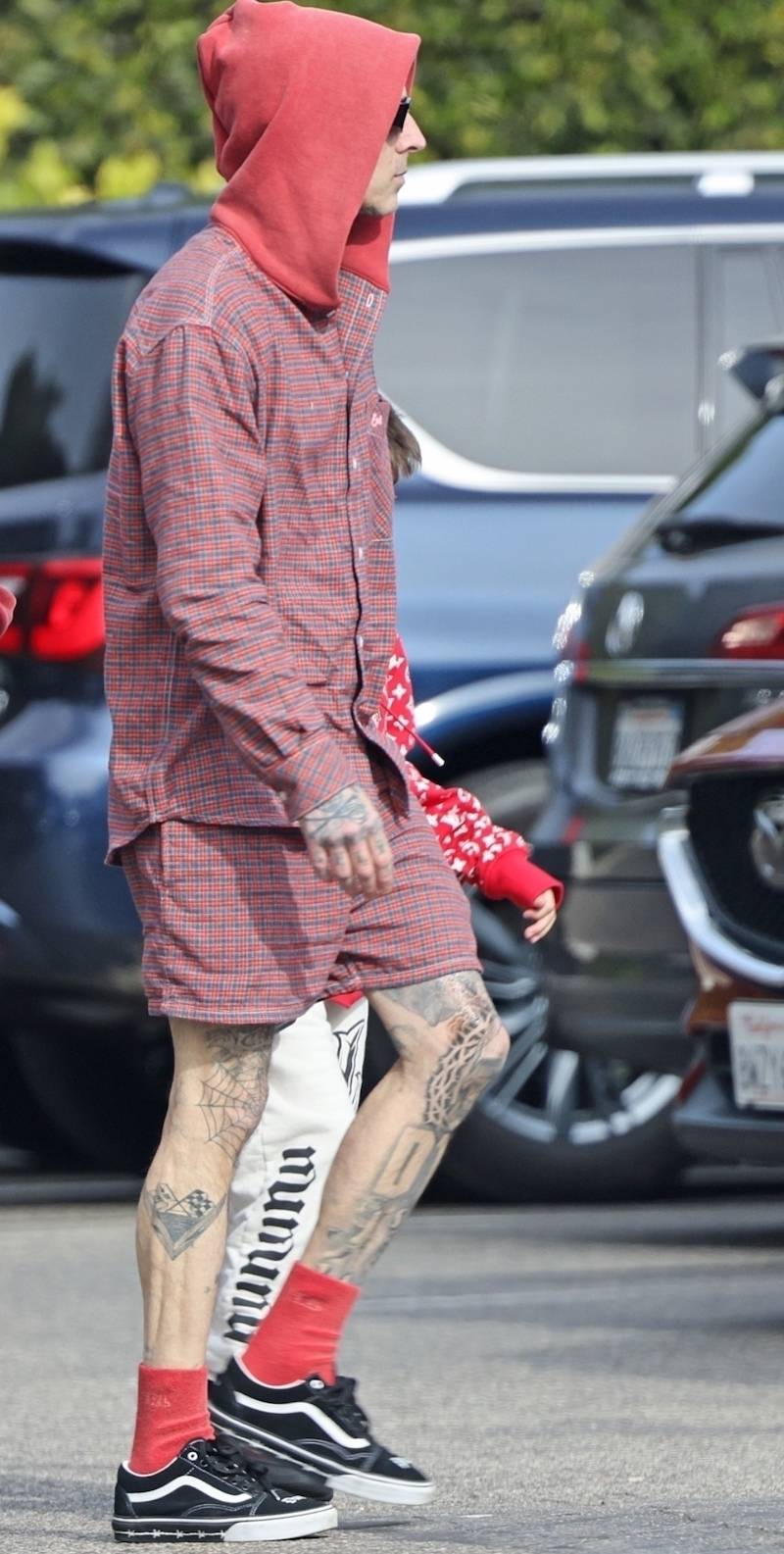 Kourtney Kardashian i Travis Barker na rodzinnym lunchu. Spójrzcie na Rocky’ego. Jaki już duży!