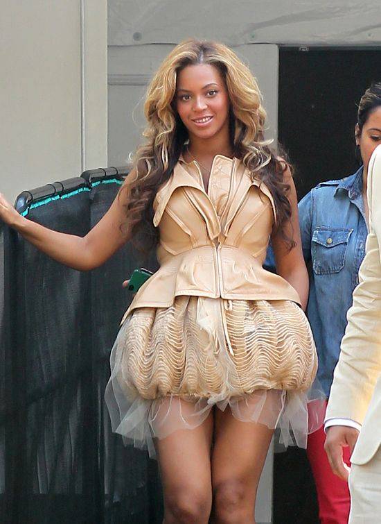 Brzuszek Beyonce pojawia się i znika. Jak to możliwe?