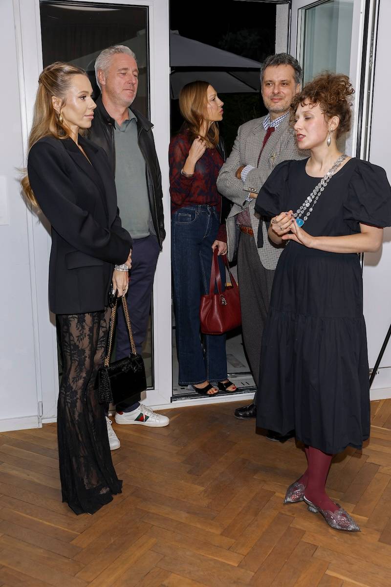 Doda zadała szyku na wernisażu. Obrazy inspirowane artystką!