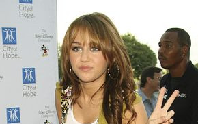 Milery Cyrus ma tatuaż