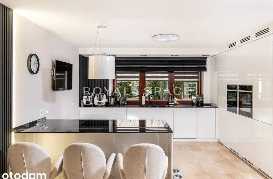 Dom Sylwii Peretti wystawiony na sprzedaż