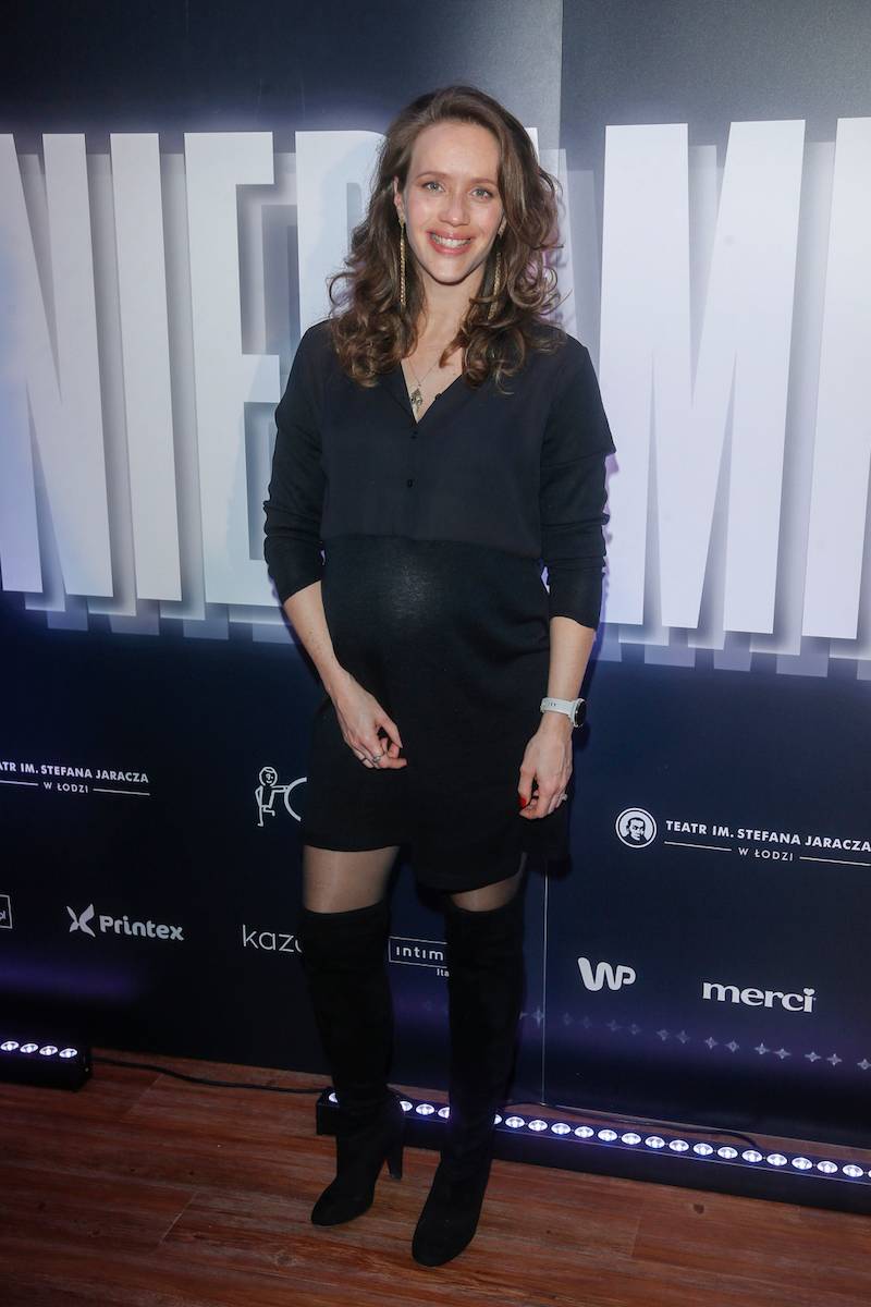 Premiera spektaklu “Niepamięć”. Dawno niewidziana Sasha Strunin z partnerem, Edyta Olszówka…