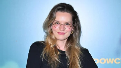 Julia Chatys w mikro mini zachwyciła figurą na premierze. Spójrzcie tylko na te buty