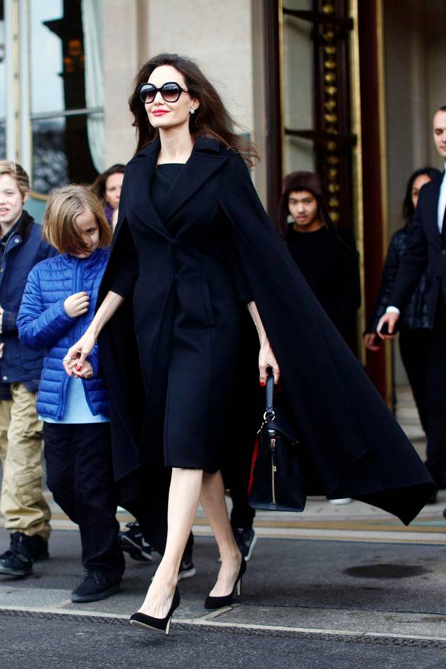 Angelina Jolie z dziećmi w Paryżu