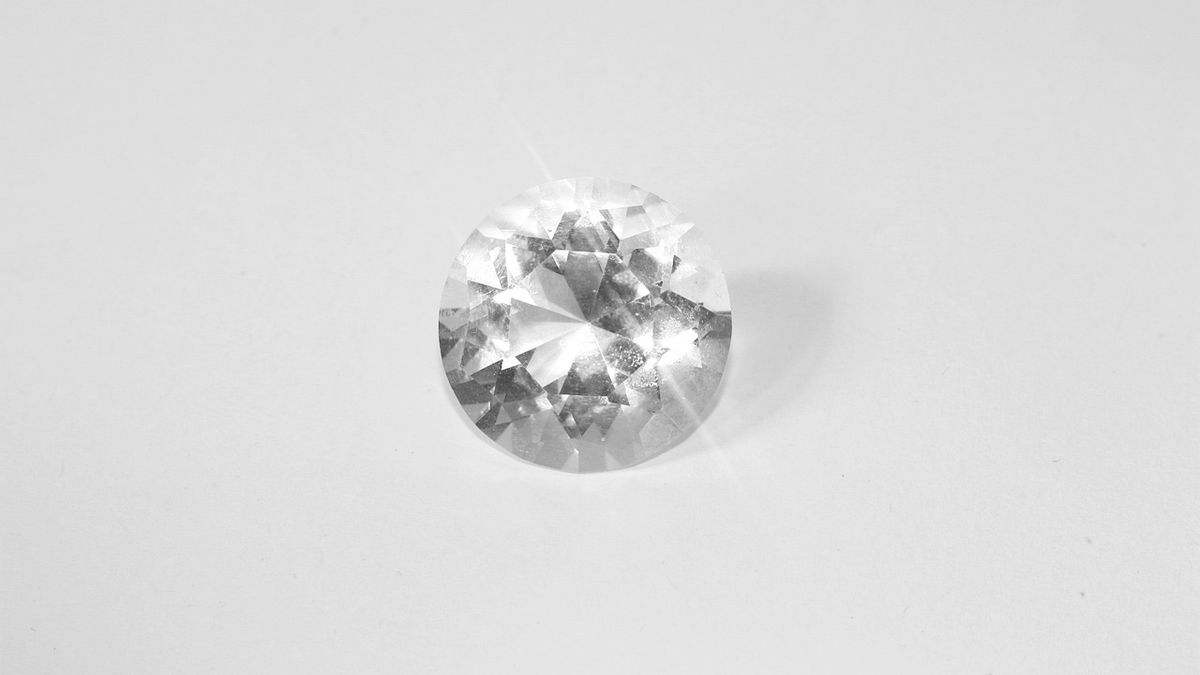 4C diamentów, czyli o tym, jak oceniać jakość kamieni w biżuterii