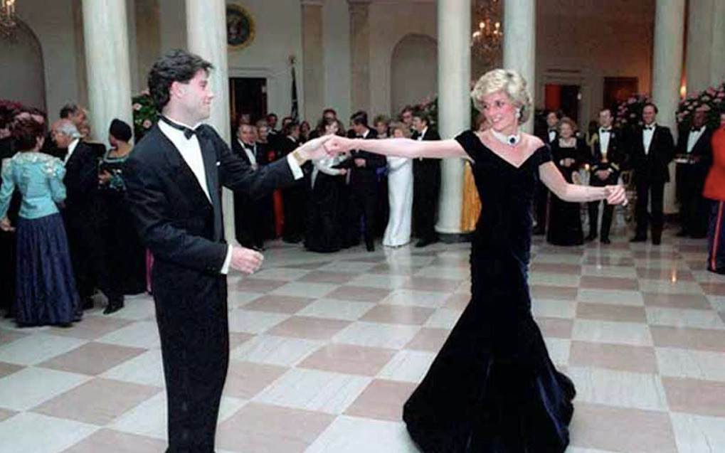 Nauczycielka tańca Diany wyjawia jej rozmowy z księżną. Mówiła o rudych włosach Harry’ego, miłości do Karola…