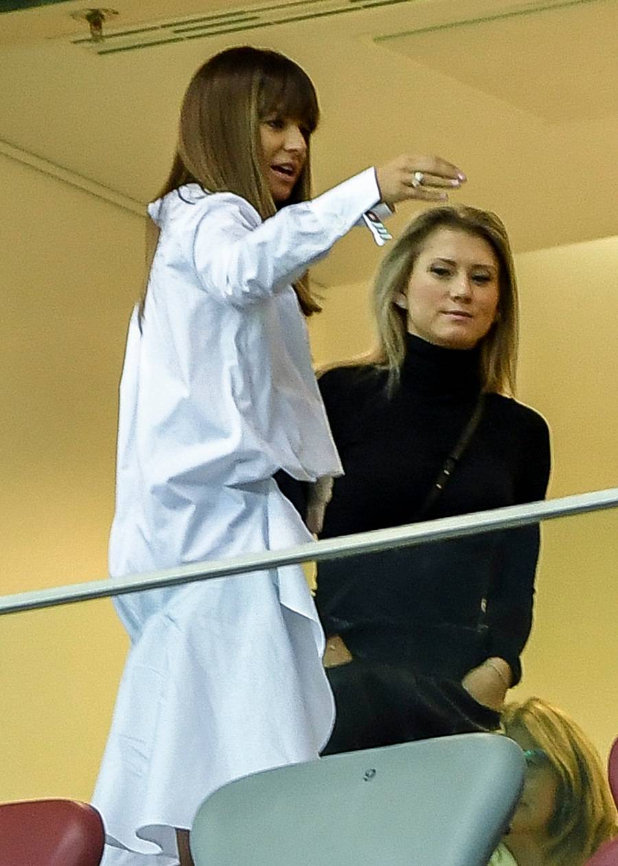 Mecz Polska- Austria: Lewandowska w krótkich szortach, Ślotała z narzeczonym i znani politycy