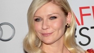 Kirsten Dunst w sukience w pomidory (FOTO)