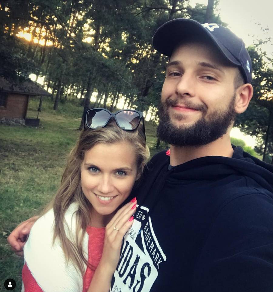 Poznali się na rozmowie o pracę, rok później byli już po ślubie. Teraz ich bajkowy związek dobiegł końca…?