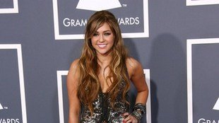 Miley Cyrus uderza w Rebeccę Black