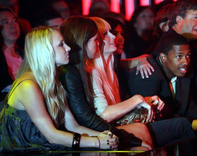 Kim Kardashian i Paris Hilton w 2006 roku