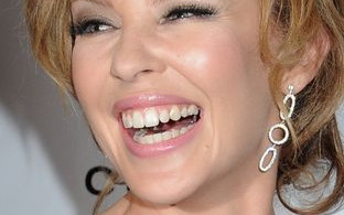Kylie Minogue uderzyła swojego chłopaka przy ludziach!