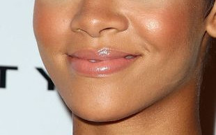 Drake potwierdził romans z Rihanną (VIDEO)