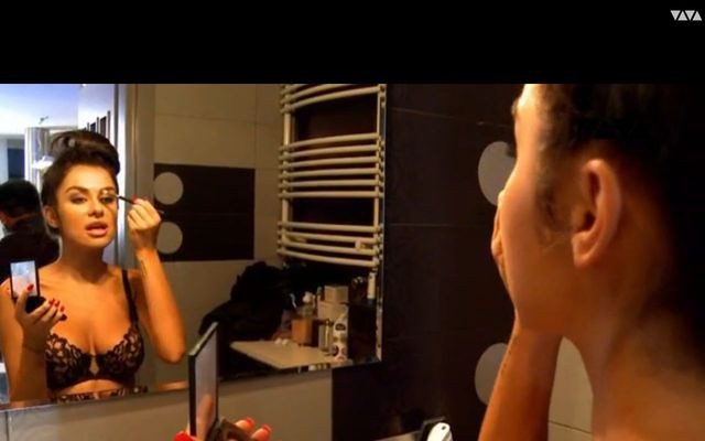 Show Siwiec jest sprowadzony do fizjoligicznych odruchów?