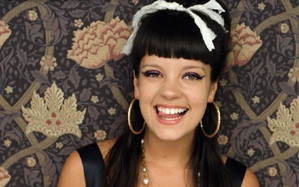 Lily Allen zmienia się w lesbijkę