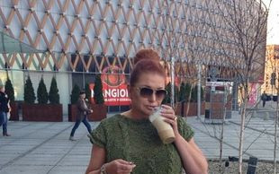 Marta Grycan w obcisłych dżinsach (FOTO)