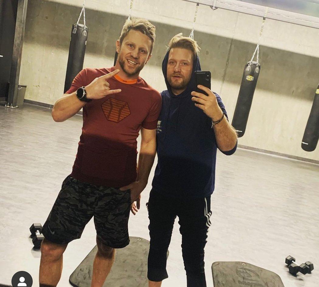 Nie żyje Jarosław Skiba. Żegnają go Joanna Jabłczyńska, Bartek Jędrzejak i Dorota Gardias.