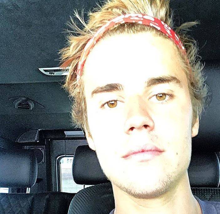 Justin Bieber  chce zmienić płeć? Jest w przebraniu KOBIETY!