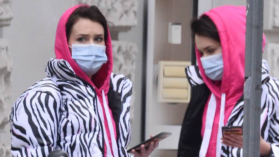 Anna Maria Sieklucka czeka na taxi